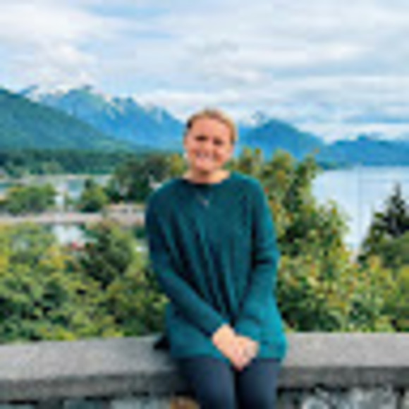 Meet your Posher, Elizabeth - Picture 1 of 1